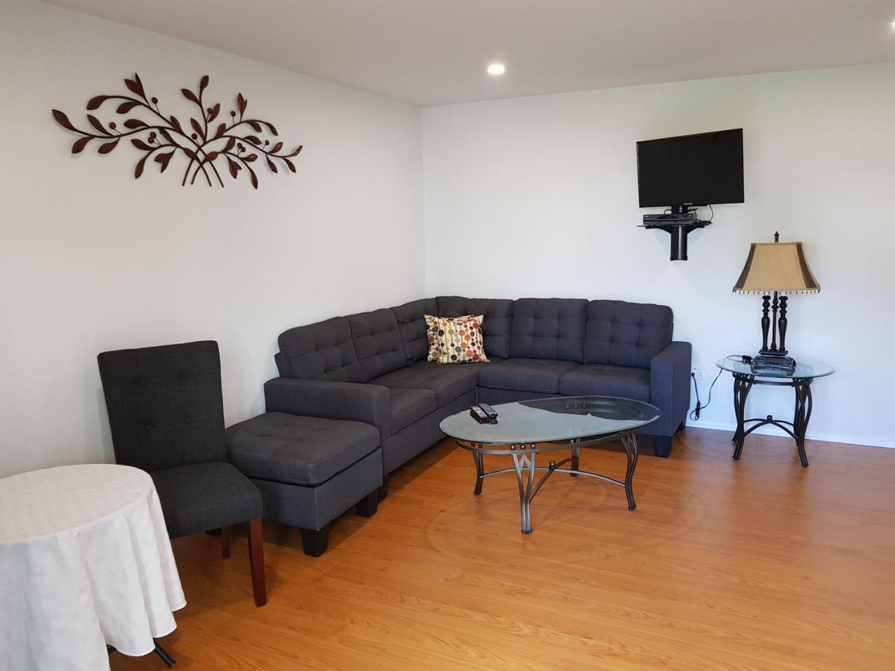 Windsong Guest Apartments Pembroke ภายนอก รูปภาพ