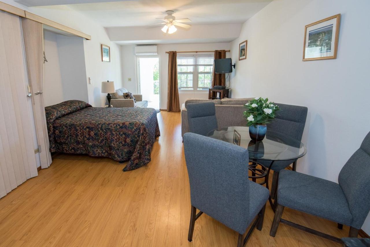Windsong Guest Apartments Pembroke ภายนอก รูปภาพ
