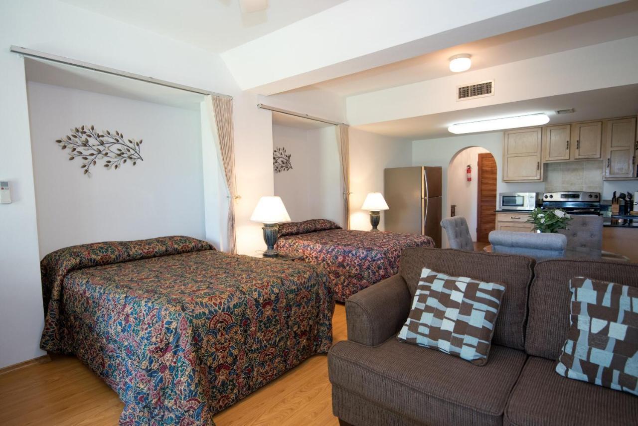 Windsong Guest Apartments Pembroke ภายนอก รูปภาพ